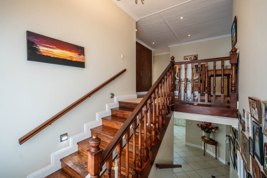 5 Bedroom Property for Sale in Royal Alfred Marina Eastern Cape